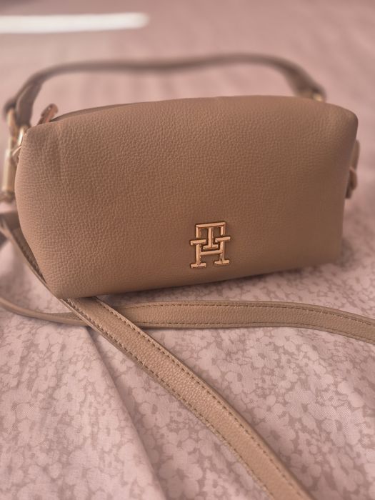 Чанта Tommy Hilfiger