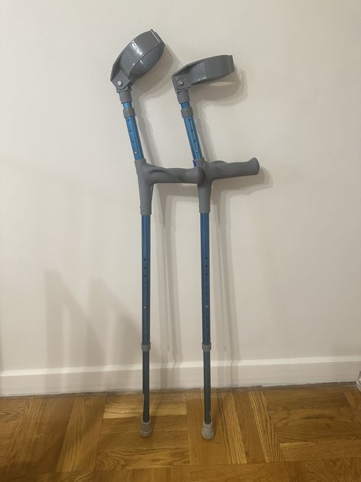 Костыли комфортные легкие
