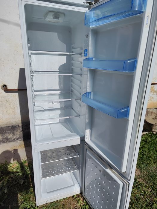 Холодильник рабочий