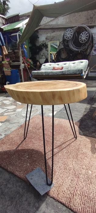 Продам журнальный столик из спила ( слэба)