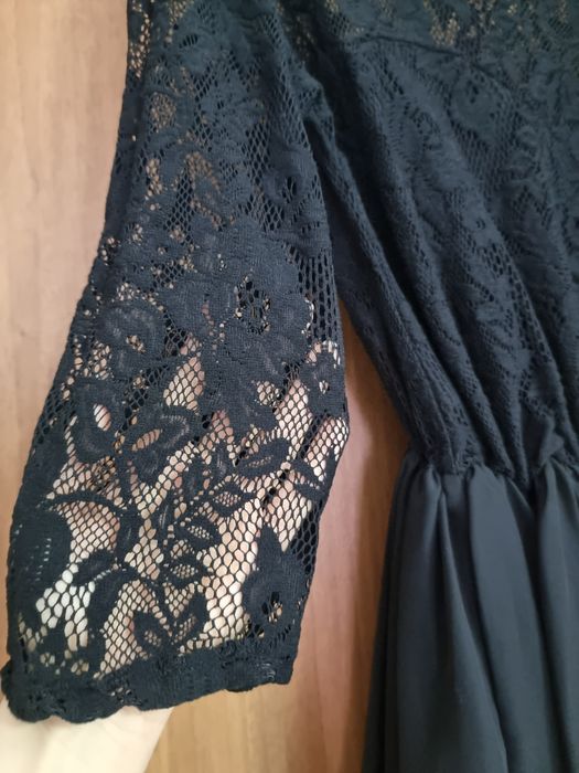 Rochie Asos cu dantela si voal, marimea 38