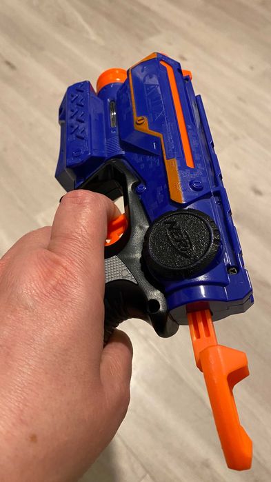 NERF N-Strike Elite Firestrike Blaster + 3 cartuse