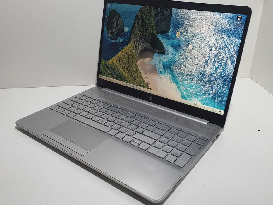 HP Laptop 15-DW