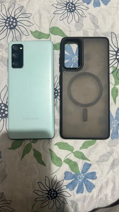 Продам Samsung s20 FE