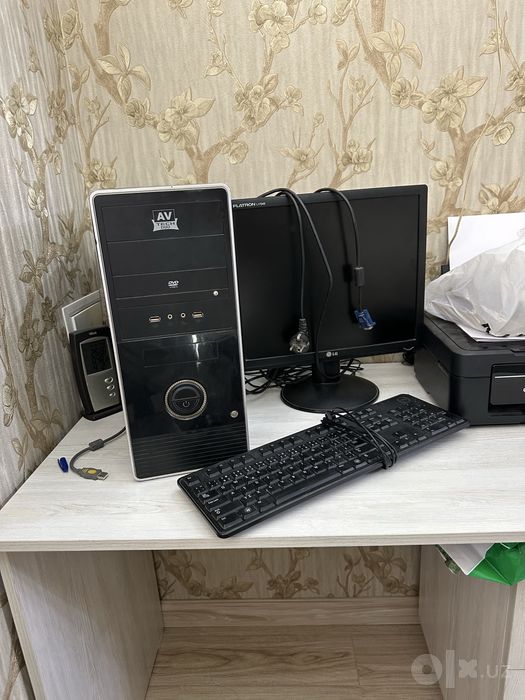 Srochno kompyuter yaxshi sotuvda