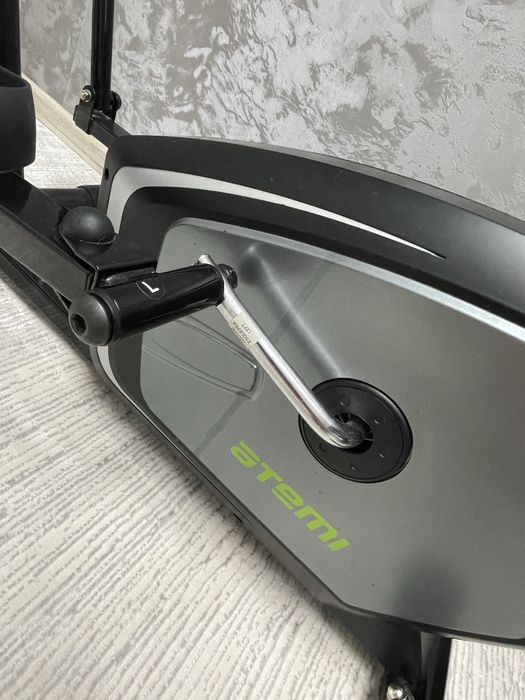 Продам эллиптический тренажер