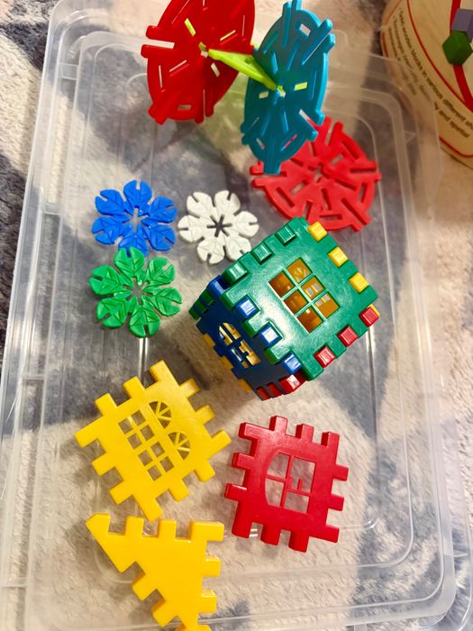 Детски пъзели и конструктори