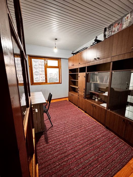 Uy sotiladi. Qoratosh , Chorsu maydoni  2-3/7/7