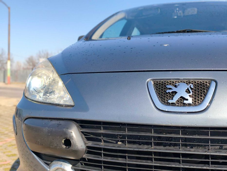 ПРОДАВАМ Peugeot 307