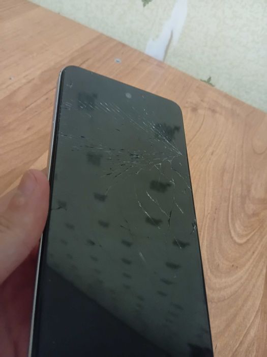 Продам телефон Infinix