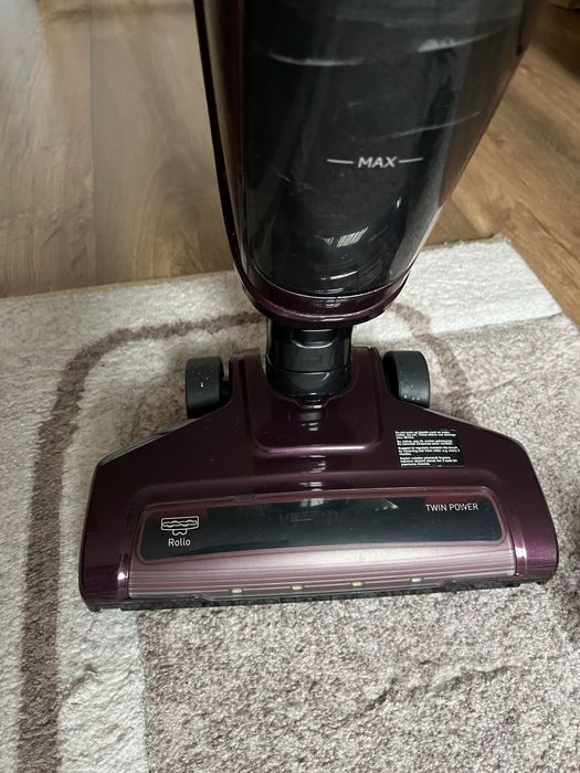 Безжична прахосмукачка  Grundig vch 9930