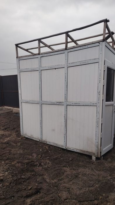 Контейнер или бутик