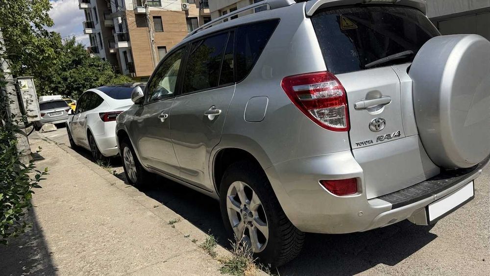 Toyota Rav4, AZ30 фейслифт, 2010, 2.0 бензин, автомат