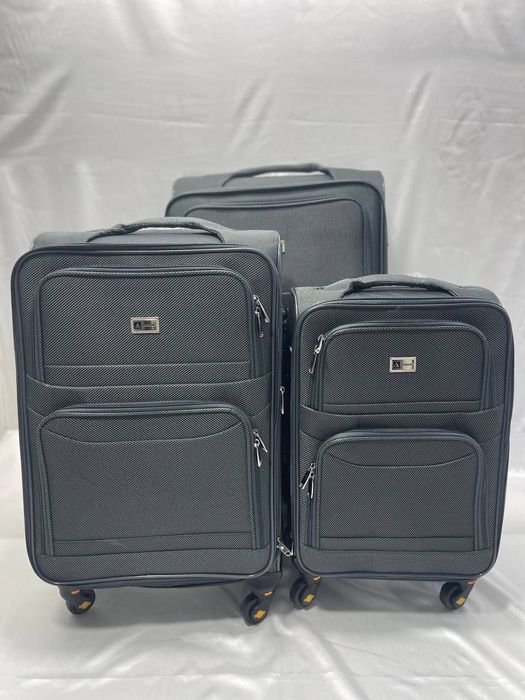 Прадаетса чемодан