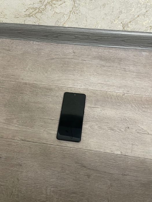 Телефон Самсунг А51