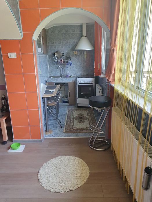 Închiriez apartament 2 camere