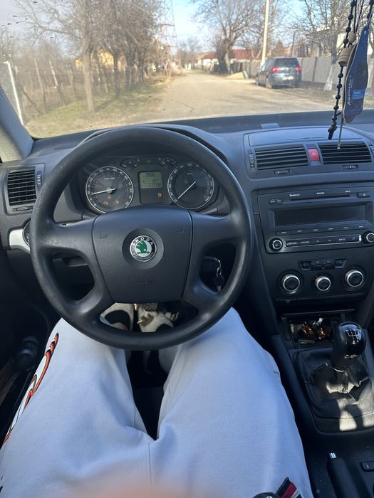 skoda octavia 2 , motor 1.6 mpi