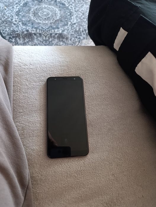 СРОЧНО!! Продам телефон Samsung Galaxy J4+