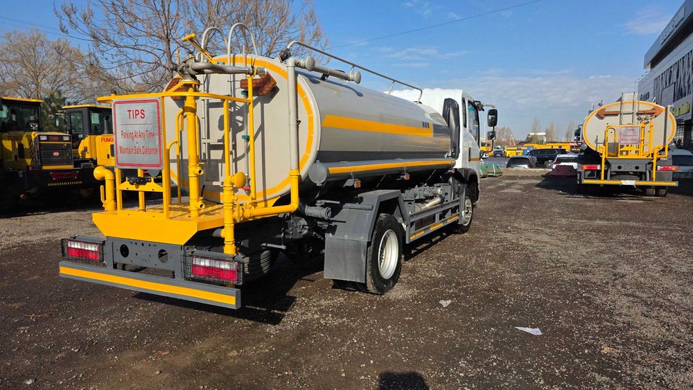 Комфорт Водавоз 8тон(поливомоечная автомобил)