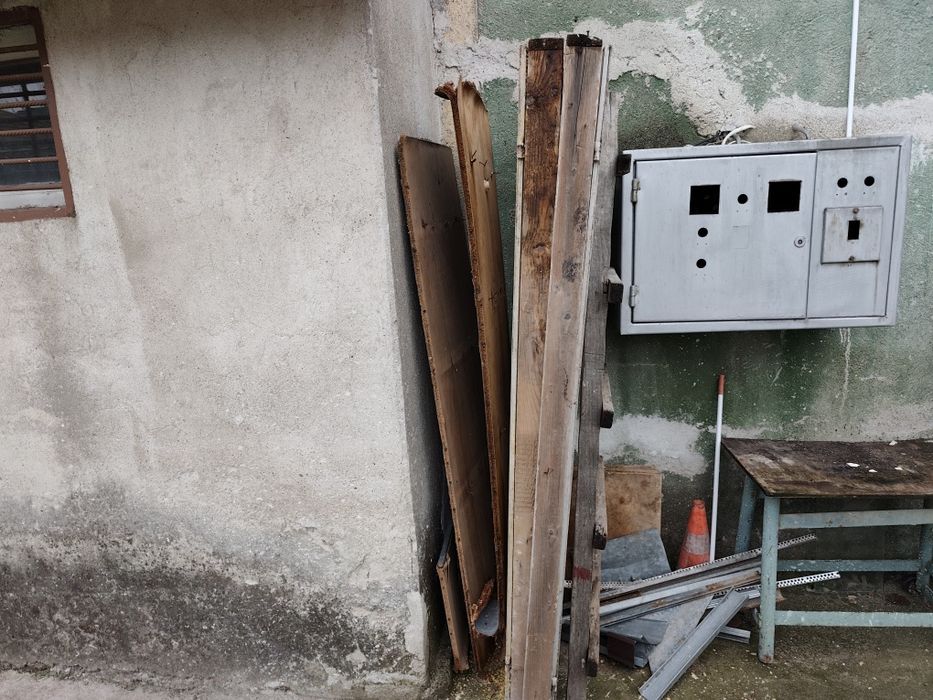 Прозорци и врати