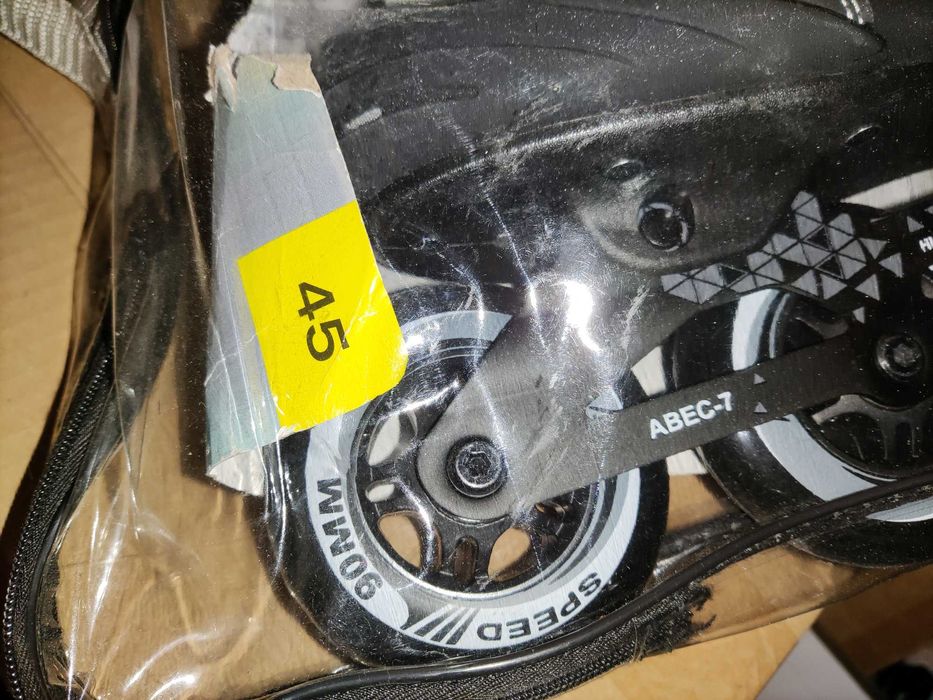 Role in-line cu 4 roti, noi, negre, marimea 45