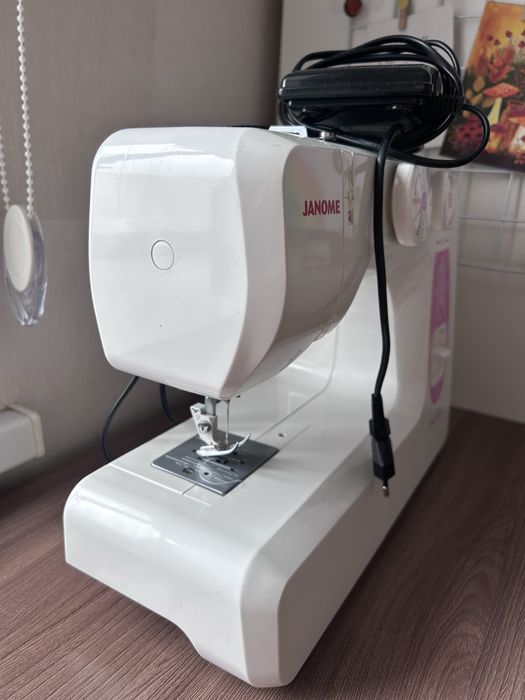 Швейная машинка новая