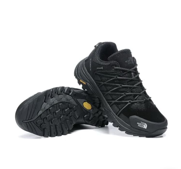 Трекинговые кроссовки The North Face. Vebram North Face Krossovkalari