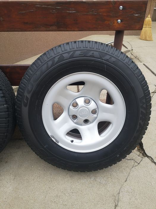 Roti, Jante, Jeep Cherokee 215 75 R15 Anvelope Goodyear noi