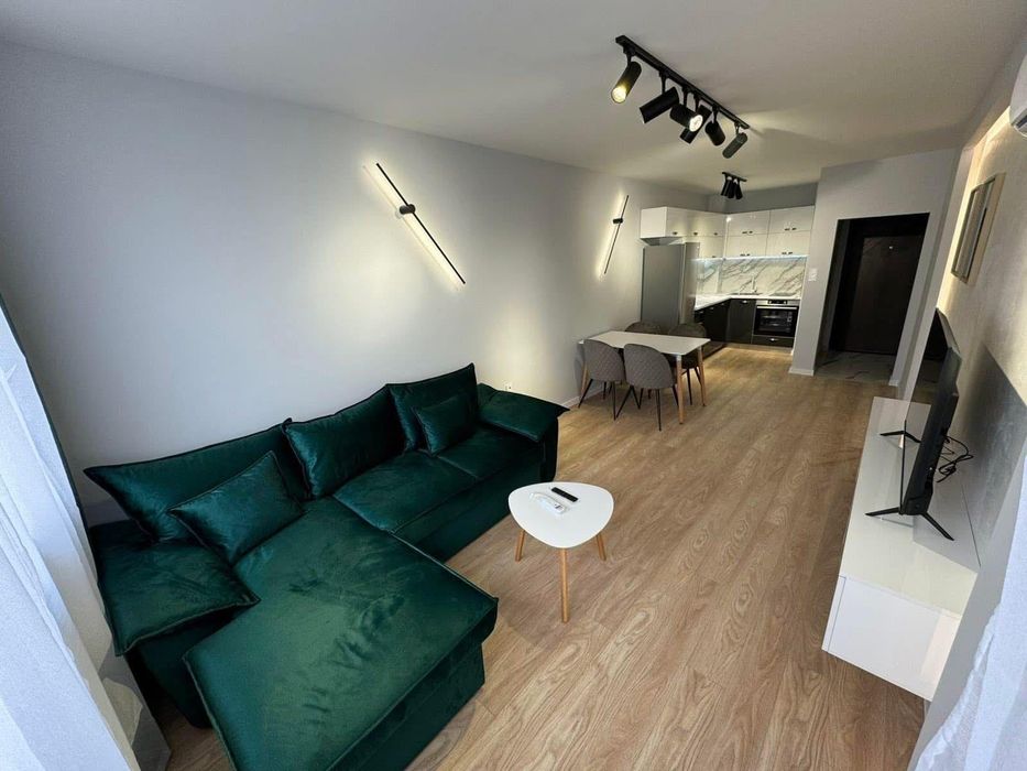 Дава се под наем Двустаен апартамент в Пловдив, Южен - 70 кв.м за 484.5 € - Снимка #1