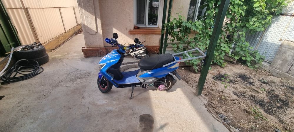 Скутер Li Ya М8 про