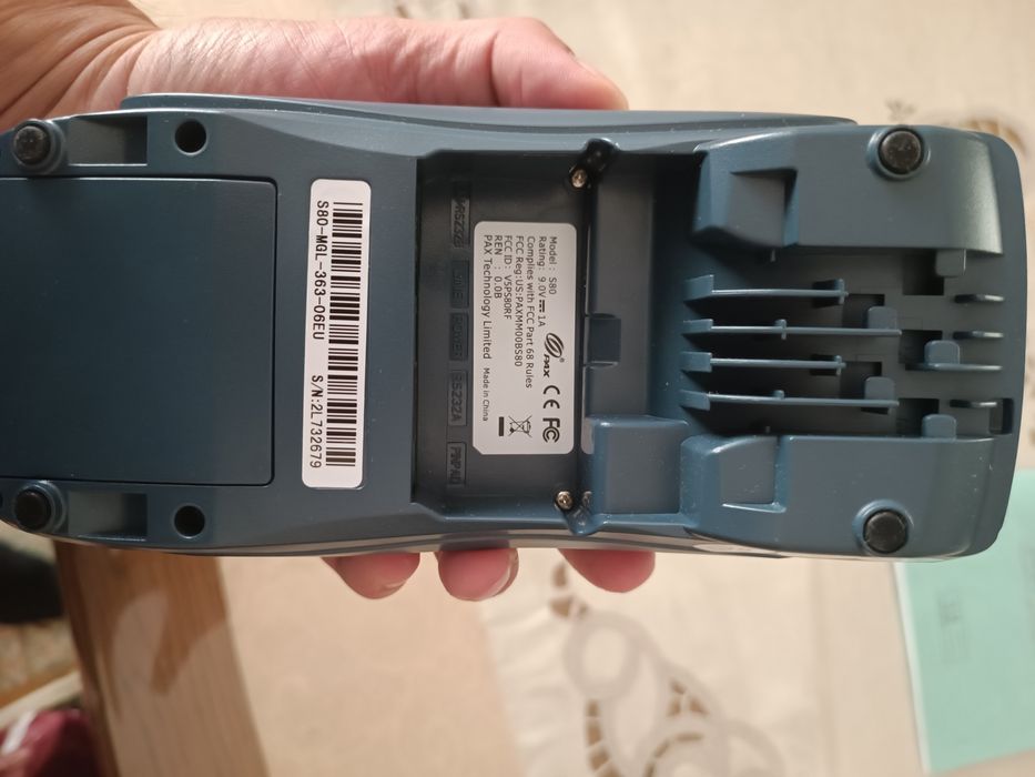 Продам POS терминал PAX S80