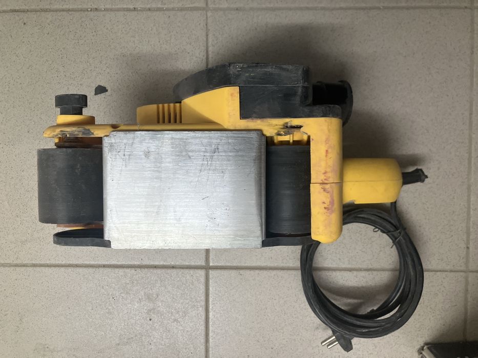 Ленточная шлифовальная машина