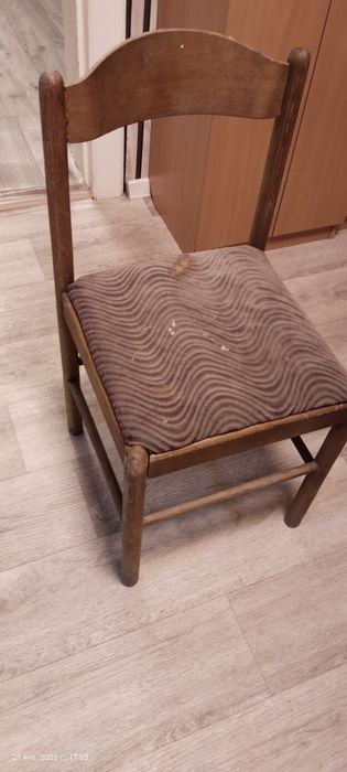 стул продам.стул