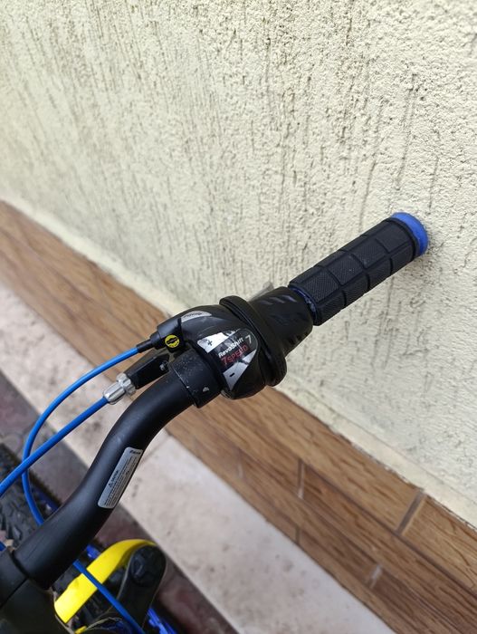 Carrera 24 цола.  .