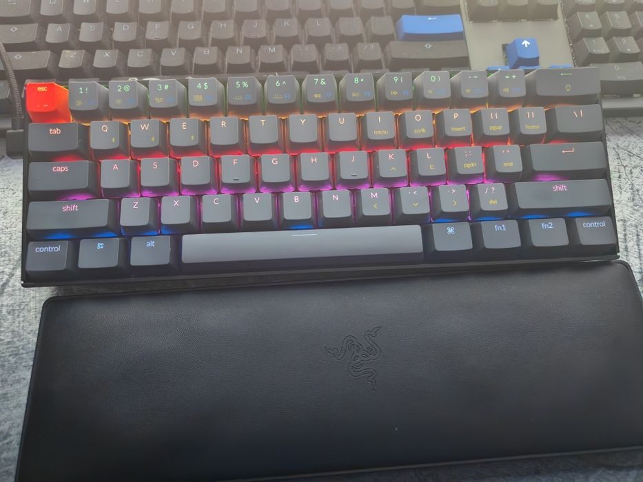 Tastatură Mecanică Keychron  Gaming K10 - Brown Switch– Iluminată LED, Stare Impecabilă