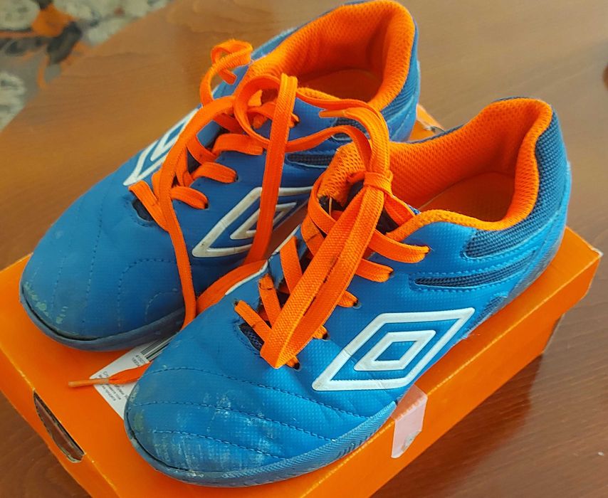 Обувки номер 33 за момче