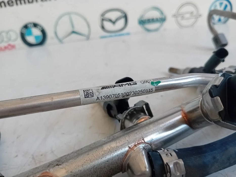 Rampa Cu Injectoare Injector Mercedes C Class Glc Cla Gla 45AMG Cod A1390704000 Motor 139580
