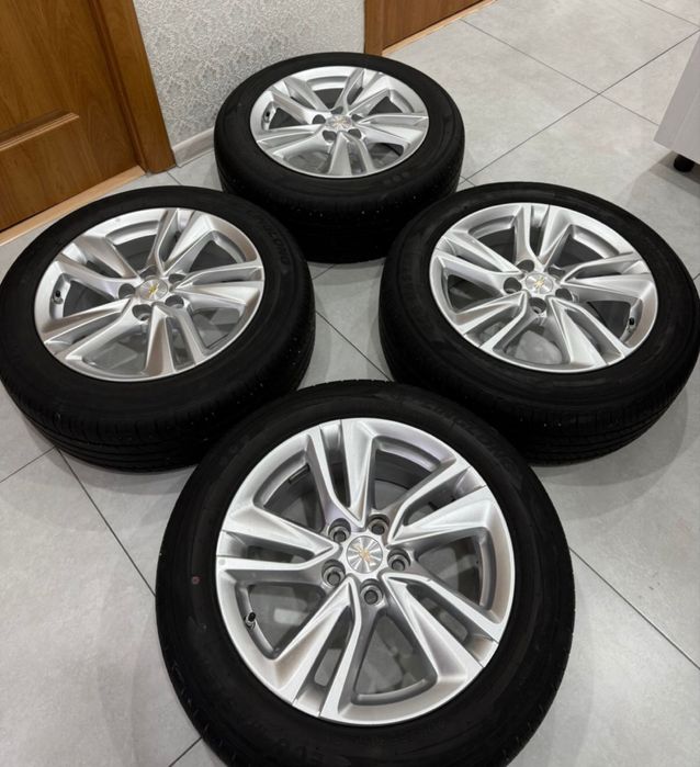 Продам диски с резиной