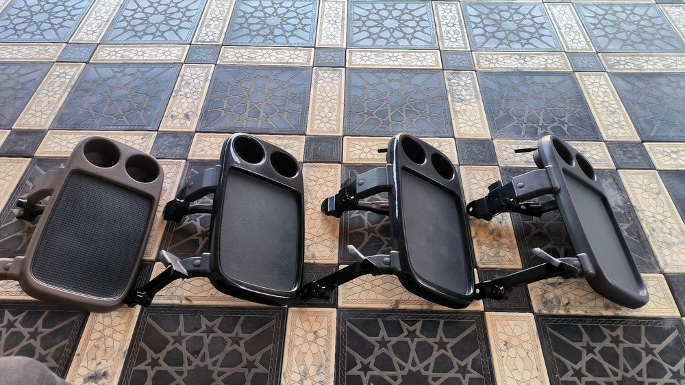 Столик на Delica