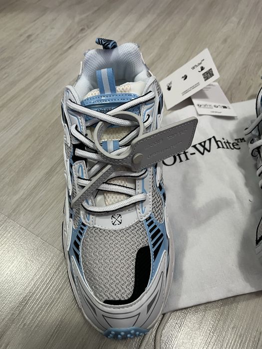 Off White Be Right Back white blue 43