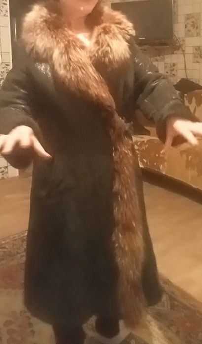 Продам пальто р. 46