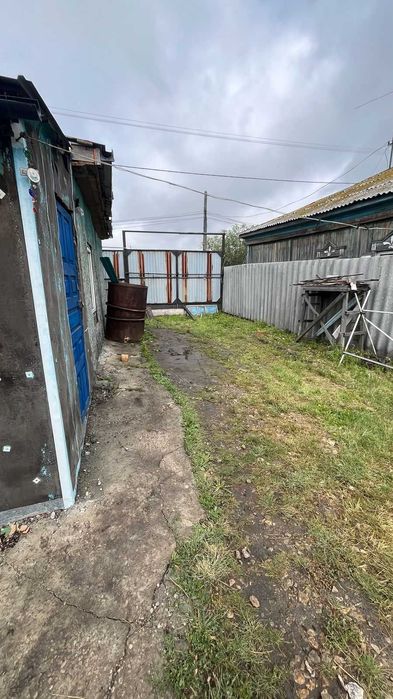 Продам в Бензострое