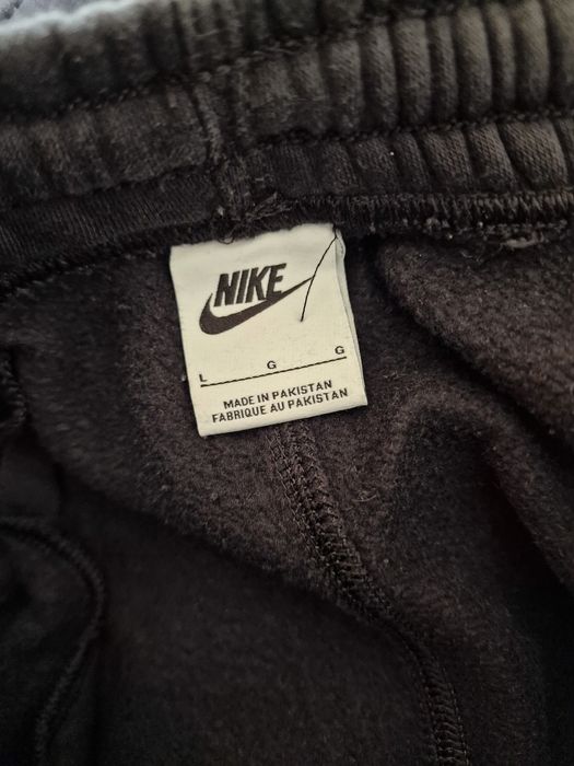 Страхотно мъжко спортно долнище NIKE размер L