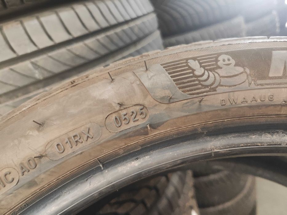 4бр.зимни гуми 235/45/20 Michelin