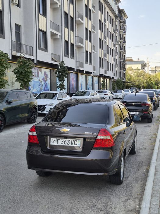 Nexia 3 sotiladi.