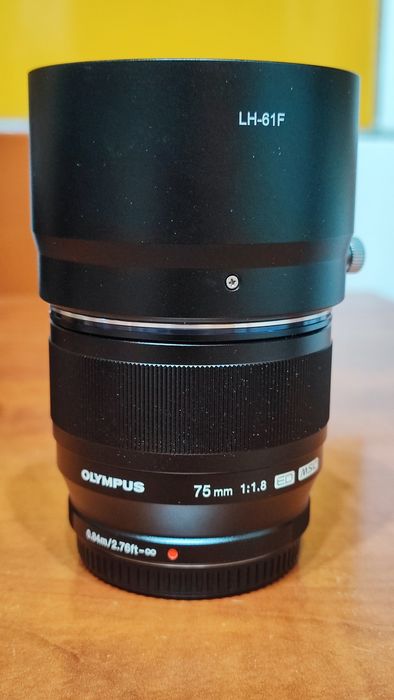 Olympus 75mm 1.8 MFT nou la cutie