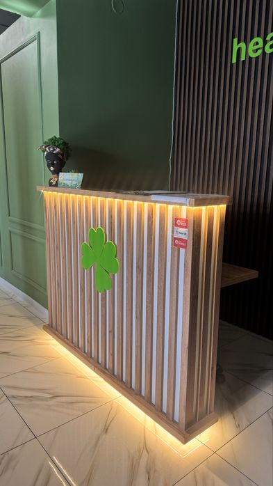 Стойка для ресепшена