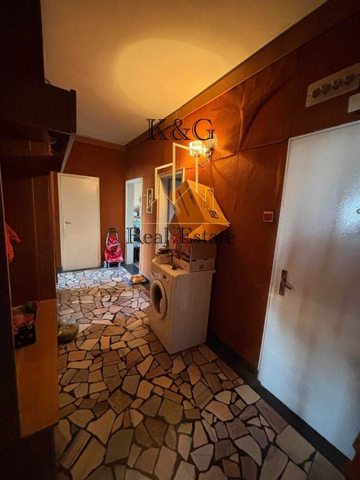 Продава се Тристаен апартамент в Разград, Център - 86 кв.м за 1280 €/кв.м - Снимка #6