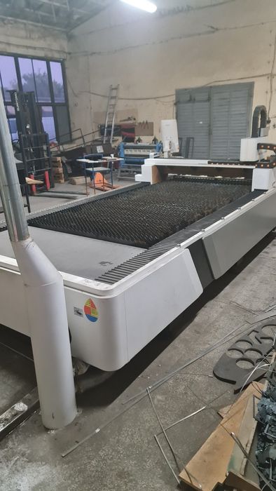 Продавам машина за лазерно рязане