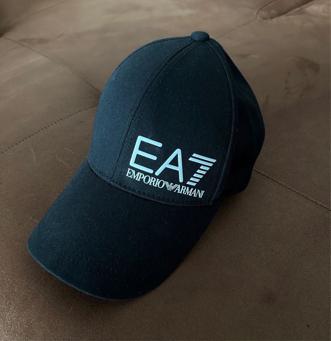 Шапка с козирка Emporio Armani EA7